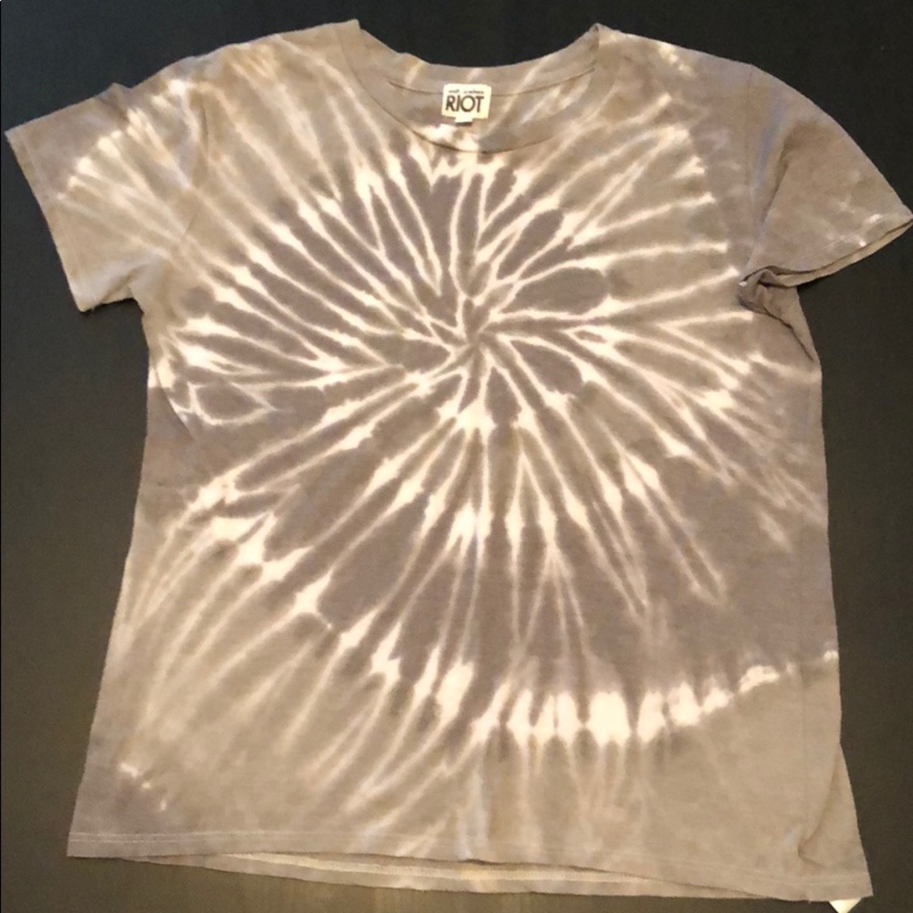 Sub urban  riot  gray rye dye tee